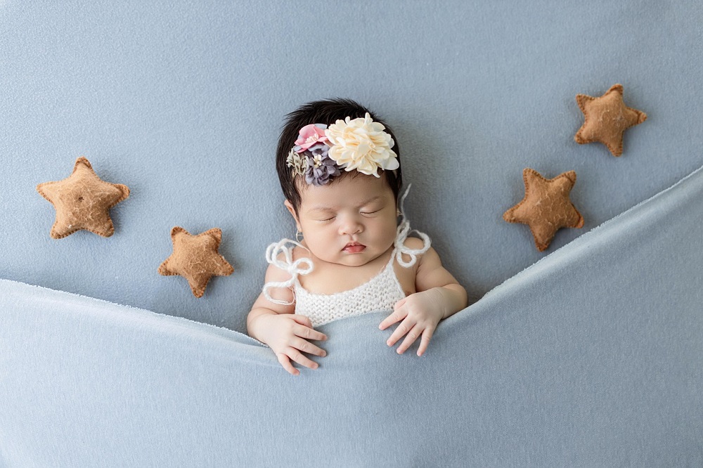 When Should You No Longer Swaddle Your Baby?